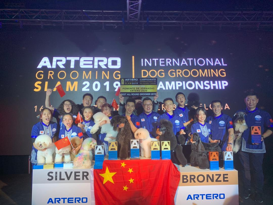 2019年中国美容师国家队出征西班牙ARTERO世界赛合影